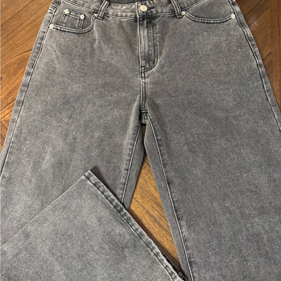 Women’s Gray Washed Jeans with Pink Bow Pocket Embroidery wide leg size m - Picture 2 of 7